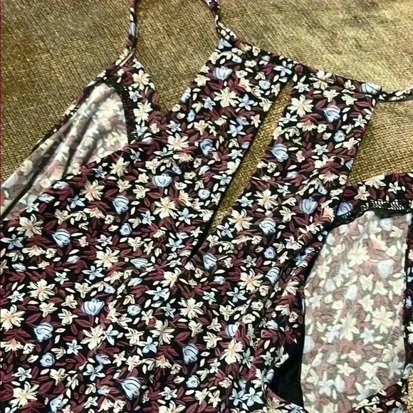 BCBGeneration Blue, Purple & Pink White Floral V-Neck Halter Sundress - Large - Picture 8 of 8